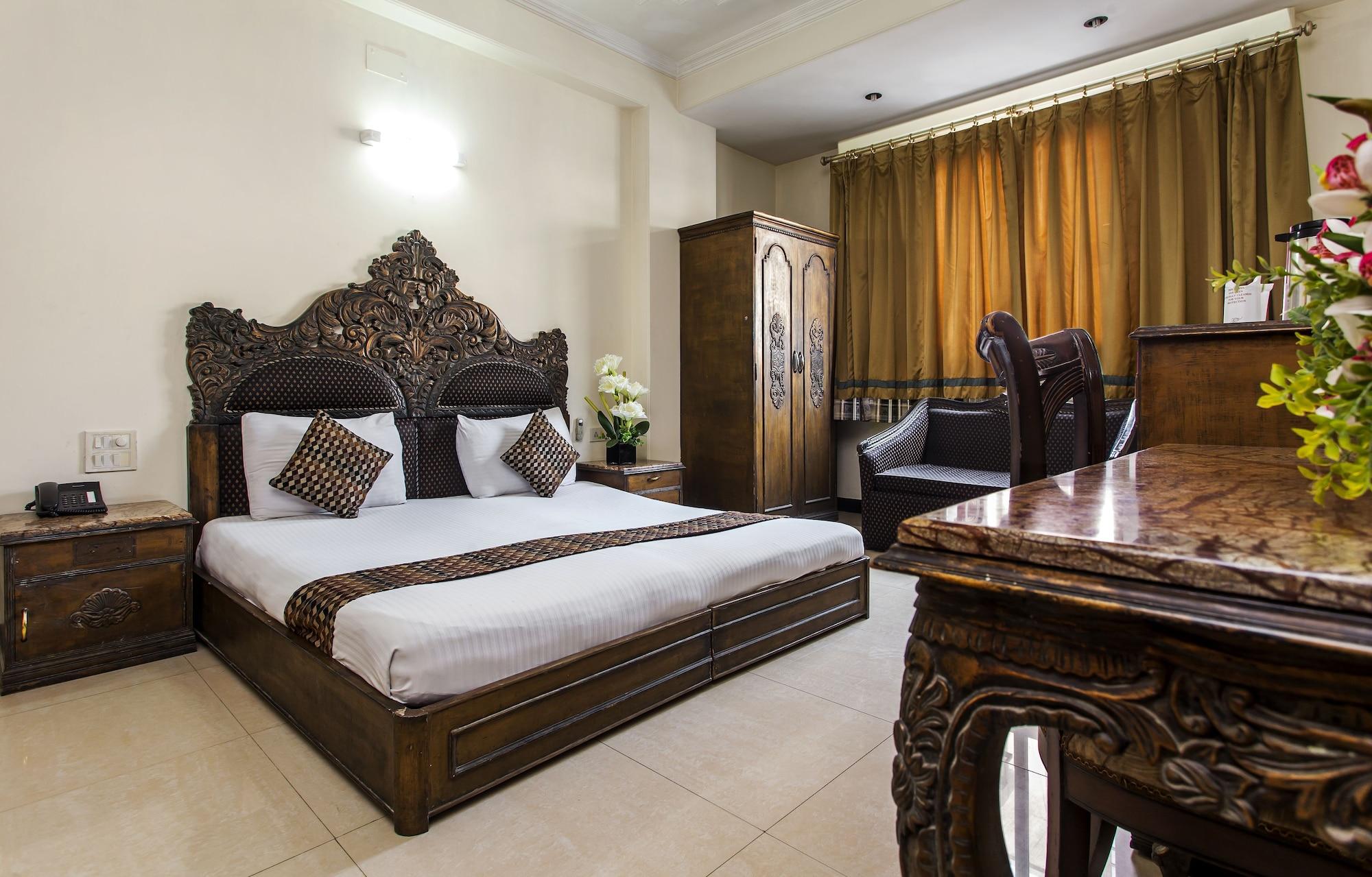 Hotel Sunstar Residency Делі Екстер'єр фото