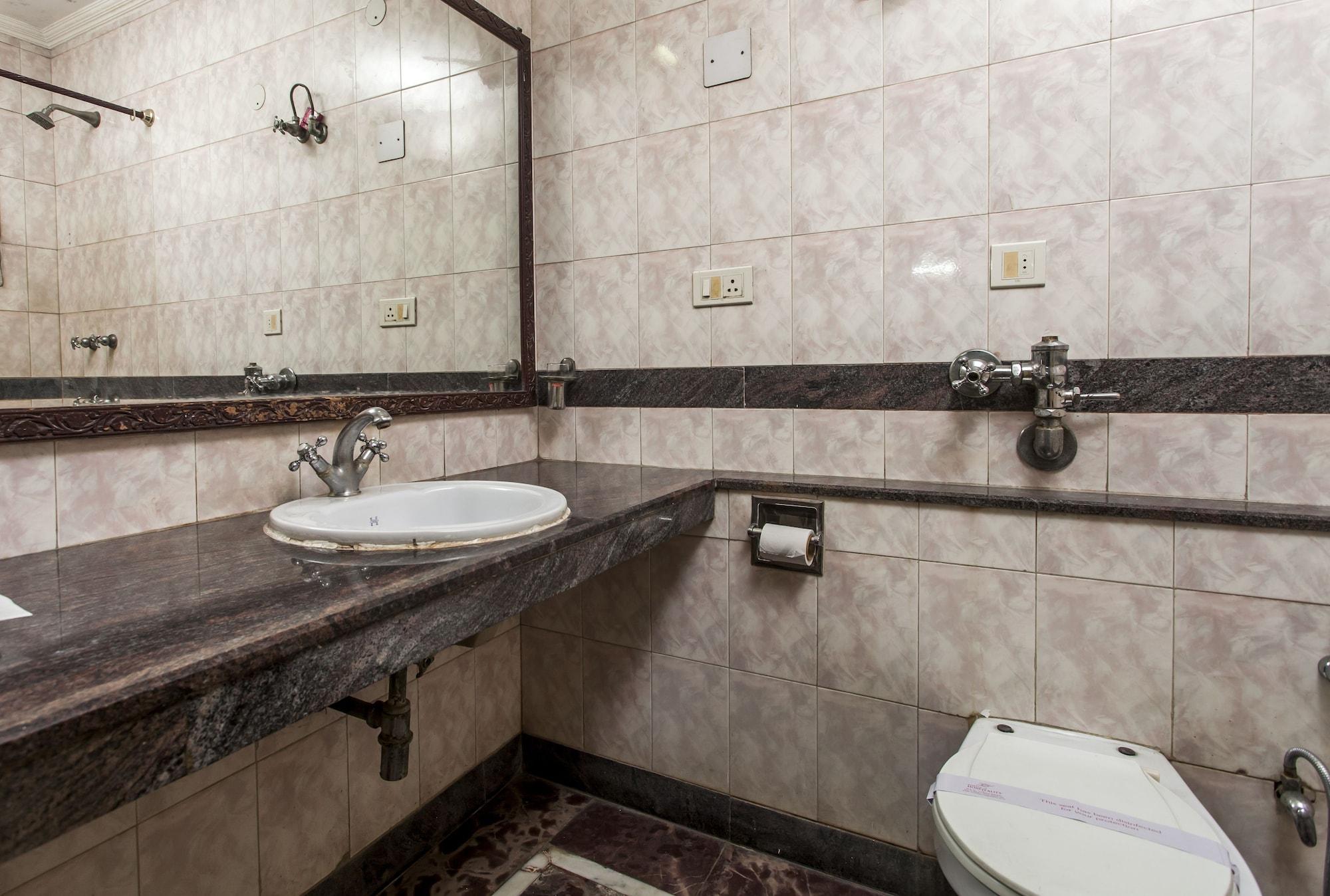 Hotel Sunstar Residency Делі Екстер'єр фото