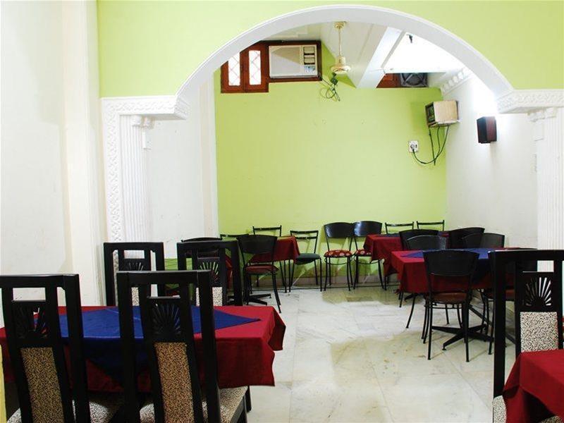Hotel Sunstar Residency Делі Екстер'єр фото